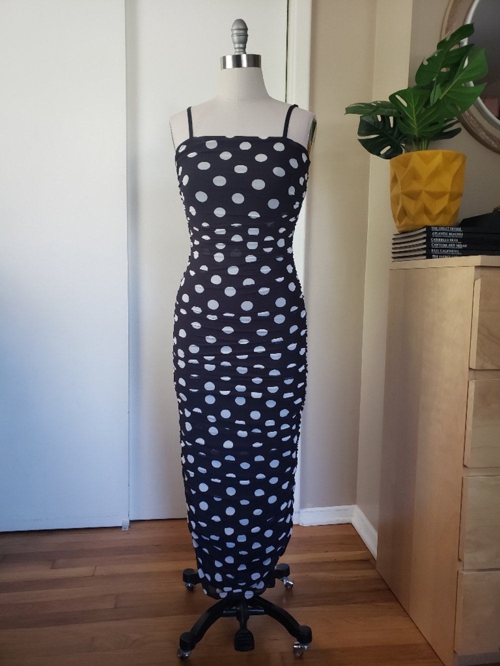 Polka Dot Ruched Dress Size Large NEW!